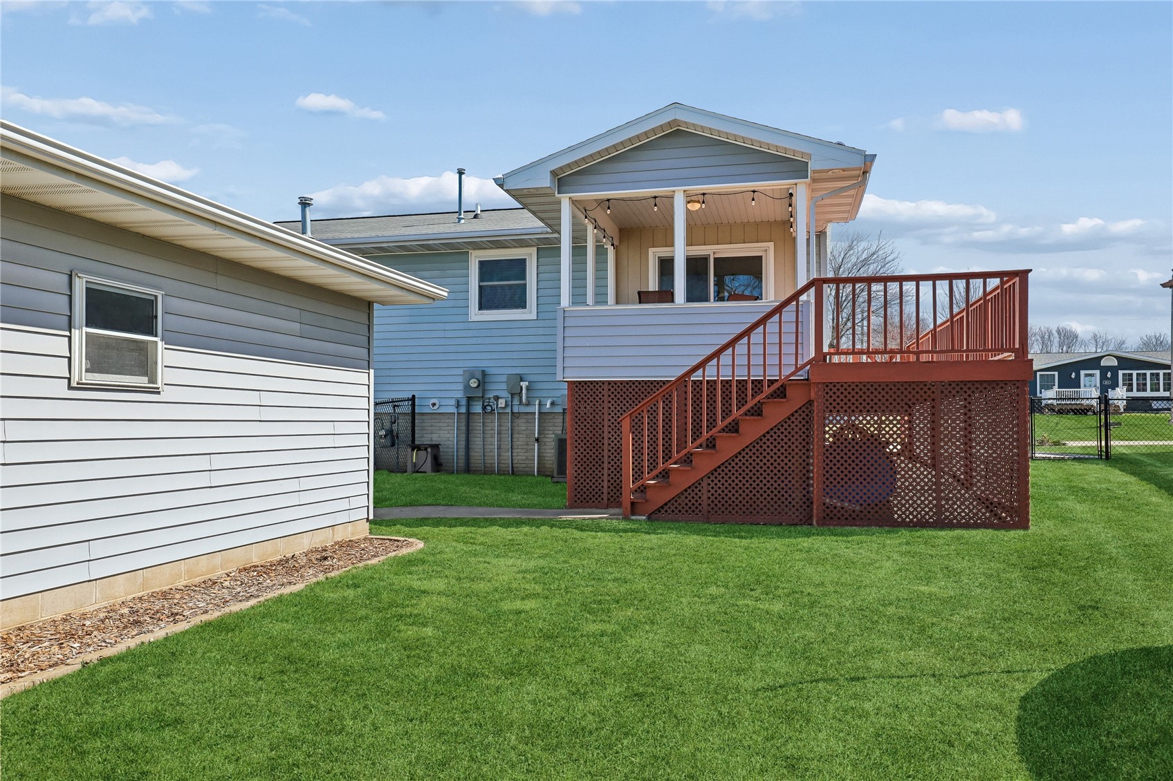 201 Oak Avenue Urbana IA 52345