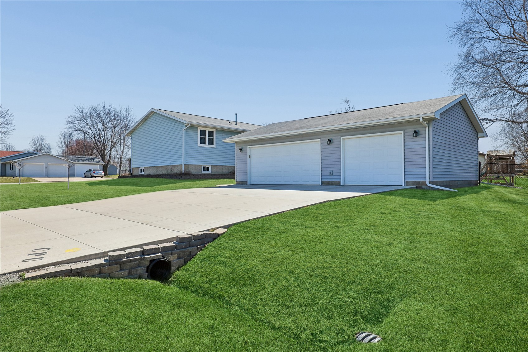 201 Oak Avenue Urbana IA 52345