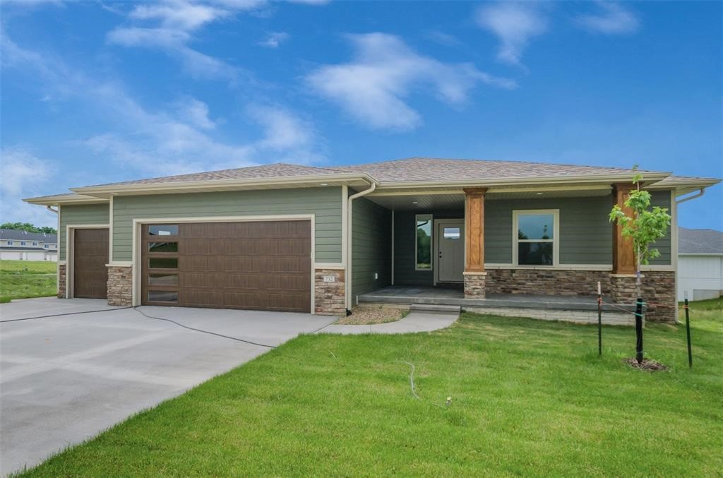 Mt Vernon IA, 1529 3RD Street SW