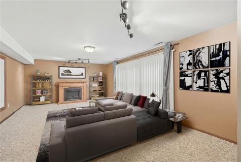 3106 Blue Ridge Court NE Cedar Rapids IA 52402