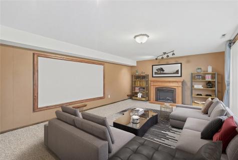 3106 Blue Ridge Court NE Cedar Rapids IA 52402