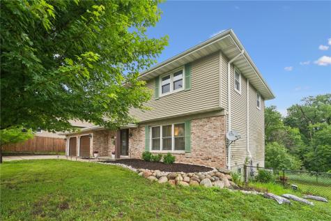 3106 Blue Ridge Court NE Cedar Rapids IA 52402