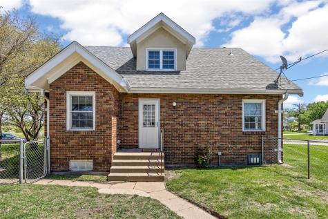 112 Bowling Street SW Cedar Rapids IA 52404