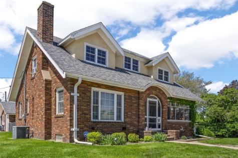 112 Bowling Street SW Cedar Rapids IA 52404