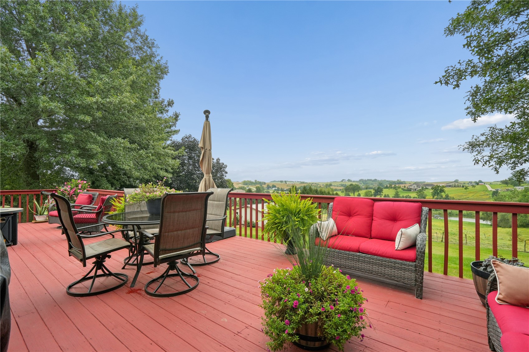 9902 Dutch Creek Drive Anamosa IA 52205