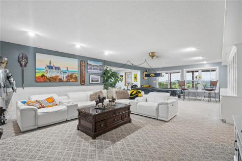 9902 Dutch Creek Drive Anamosa IA 52205