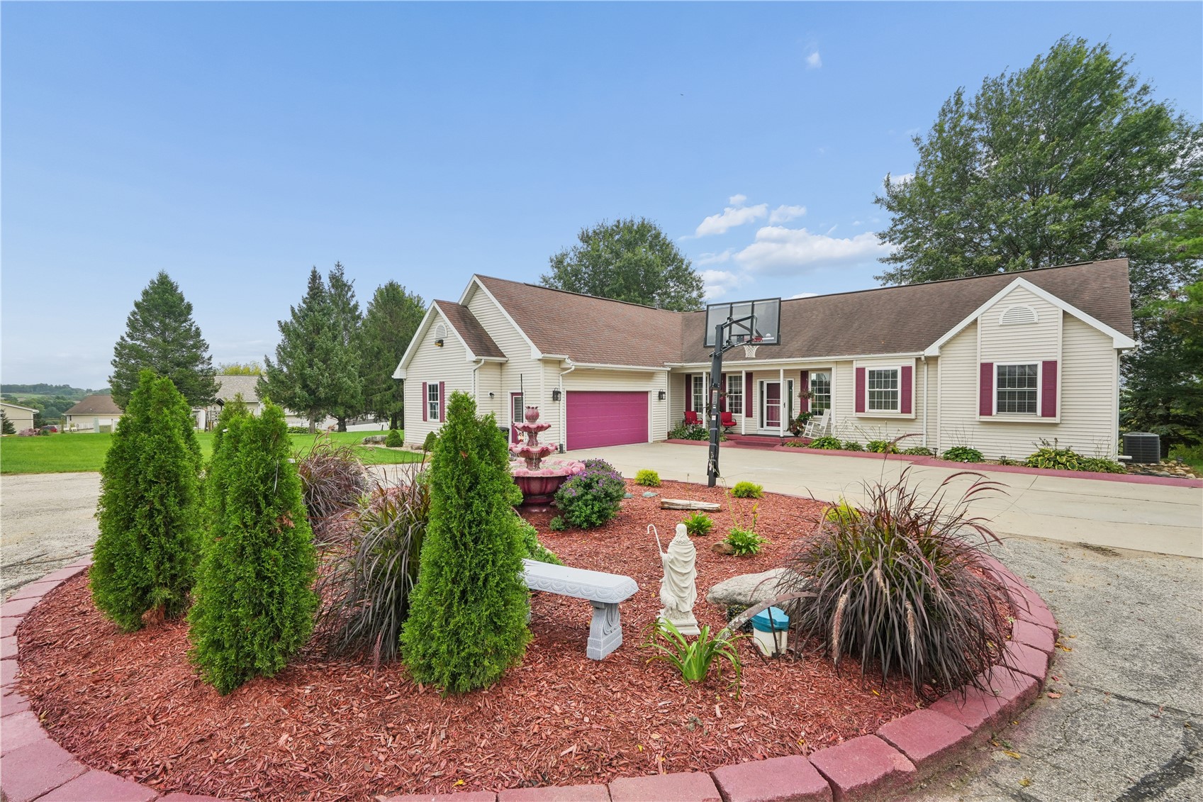 9902 Dutch Creek Drive Anamosa IA 52205