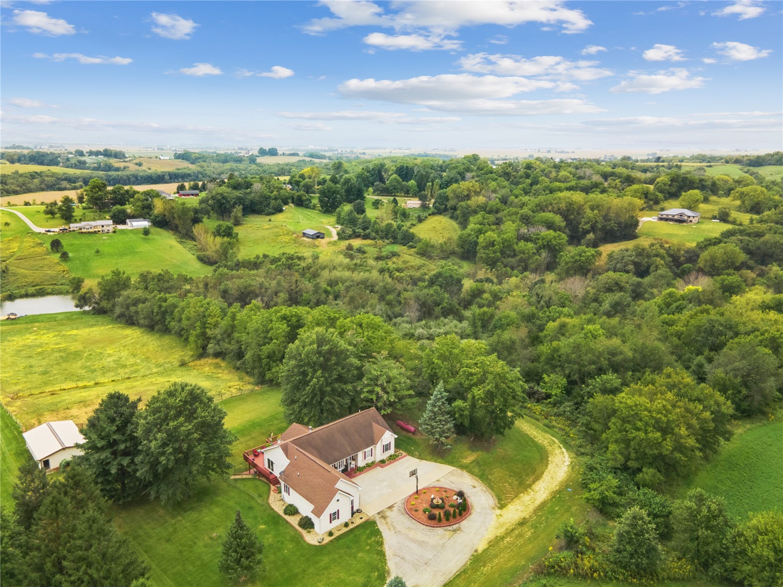 9902 Dutch Creek Drive Anamosa IA 52205
