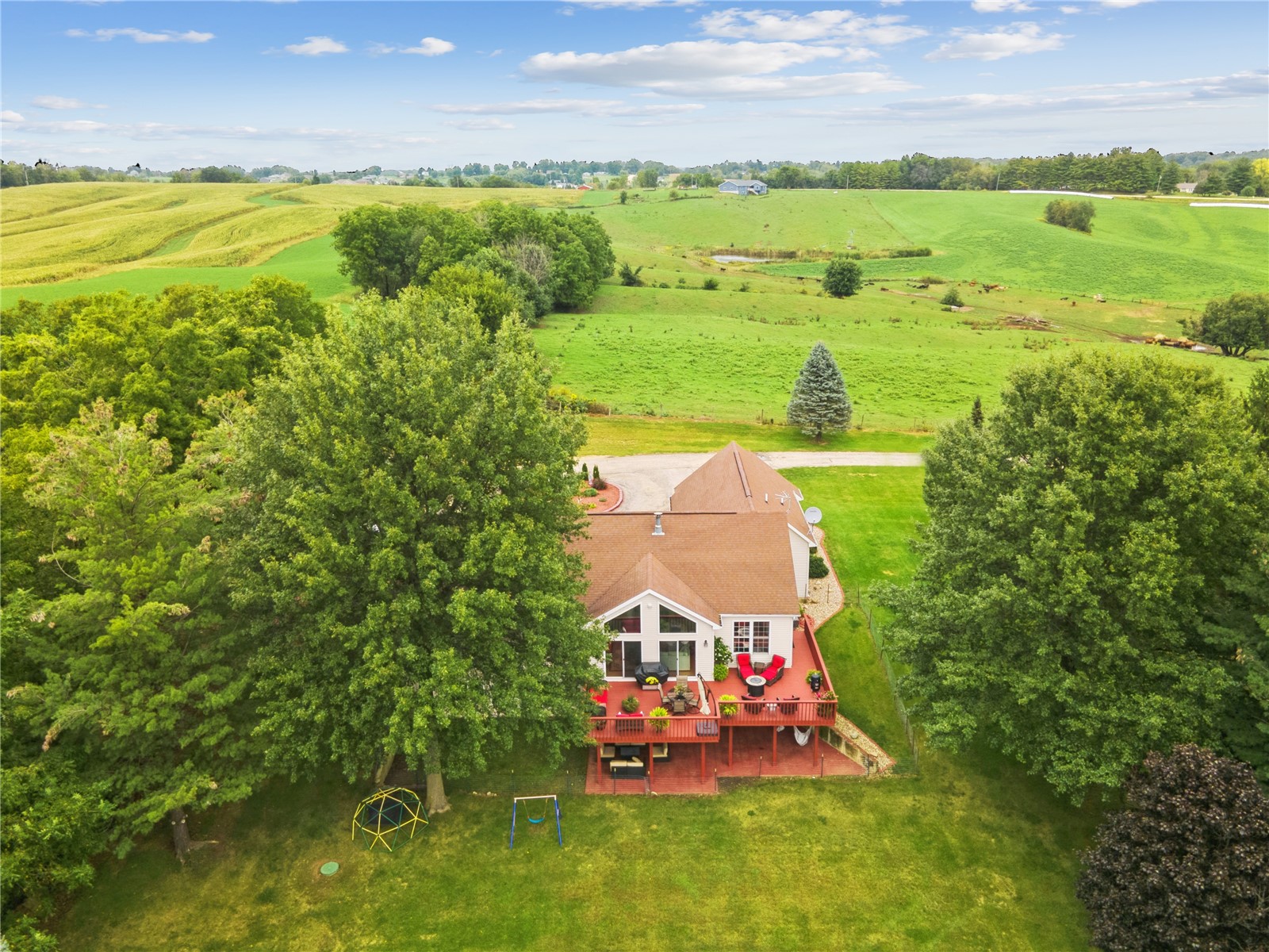 9902 Dutch Creek Drive Anamosa IA 52205