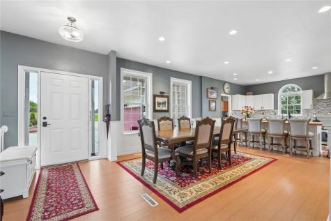 9902 Dutch Creek Drive Anamosa IA 52205