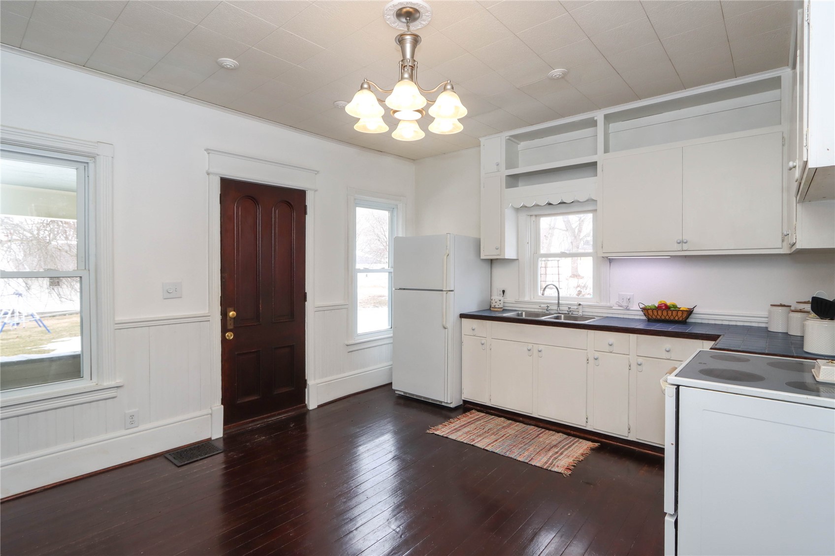 224 W Main Street Oxford IA 52322