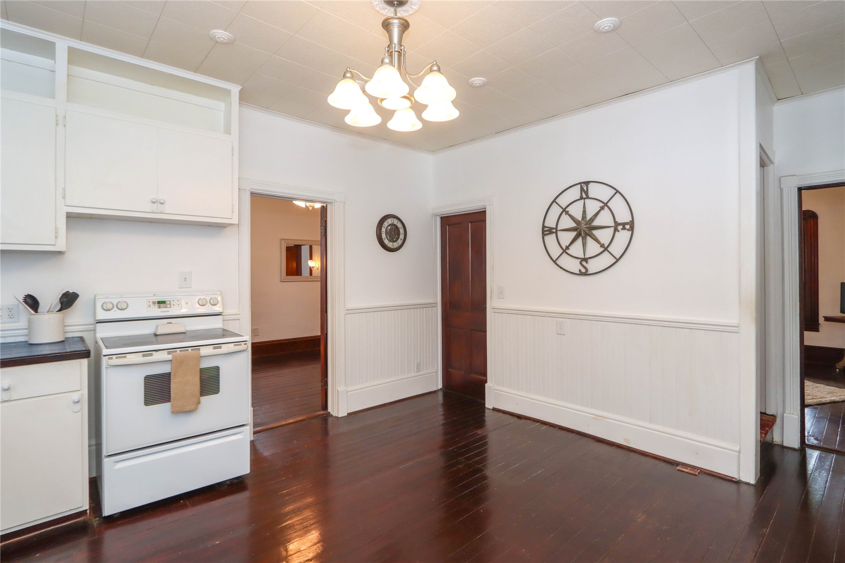 224 W Main Street Oxford IA 52322