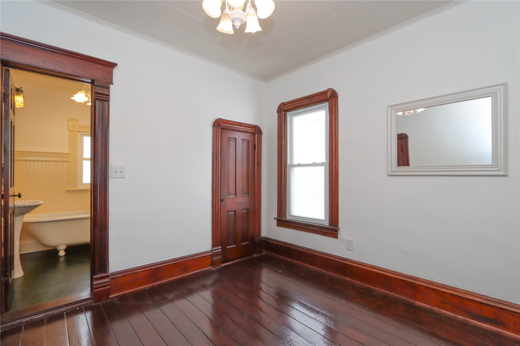 224 W Main Street Oxford IA 52322