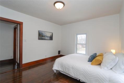 224 W Main Street Oxford IA 52322