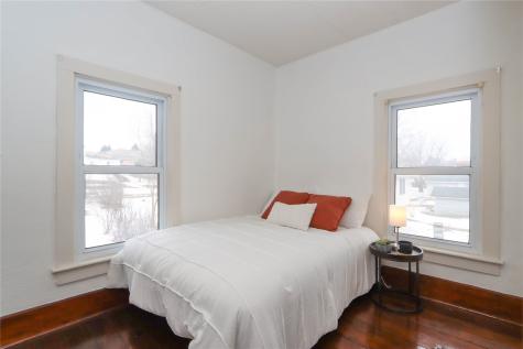 224 W Main Street Oxford IA 52322