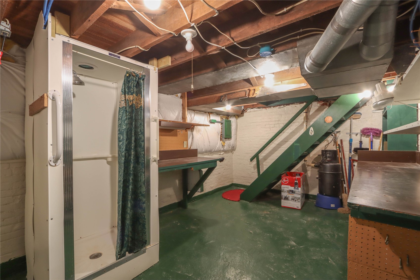 224 W Main Street Oxford IA 52322