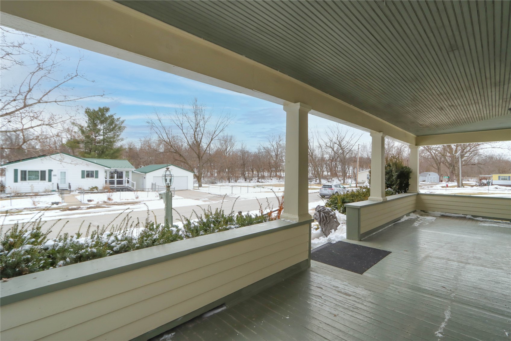 224 W Main Street Oxford IA 52322