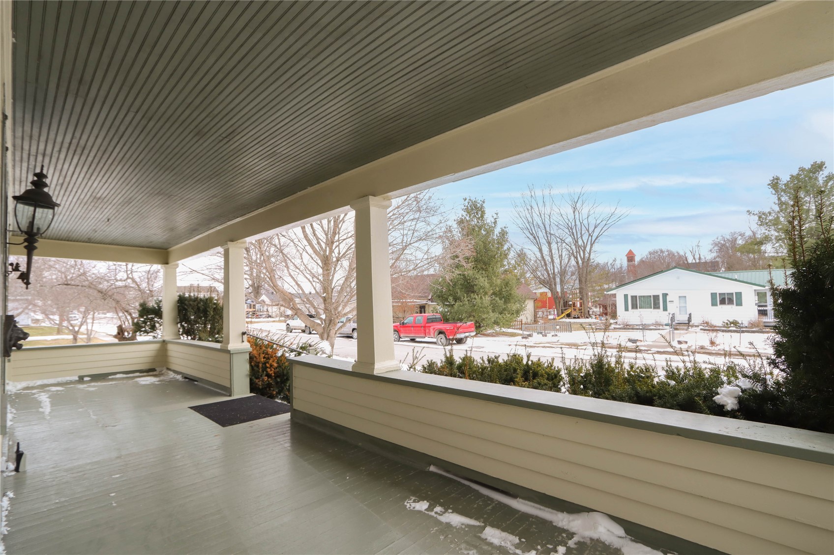 224 W Main Street Oxford IA 52322