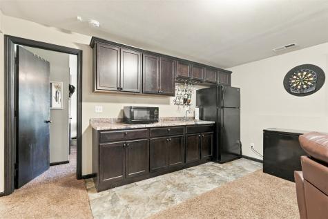 6613 Ohio Street SW Cedar Rapids IA 52404