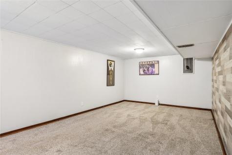 1711 34th Street NE Cedar Rapids IA 52402