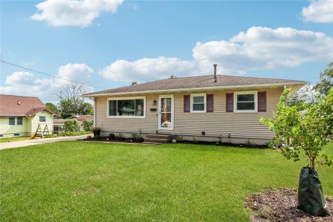 1711 34th Street NE Cedar Rapids IA 52402
