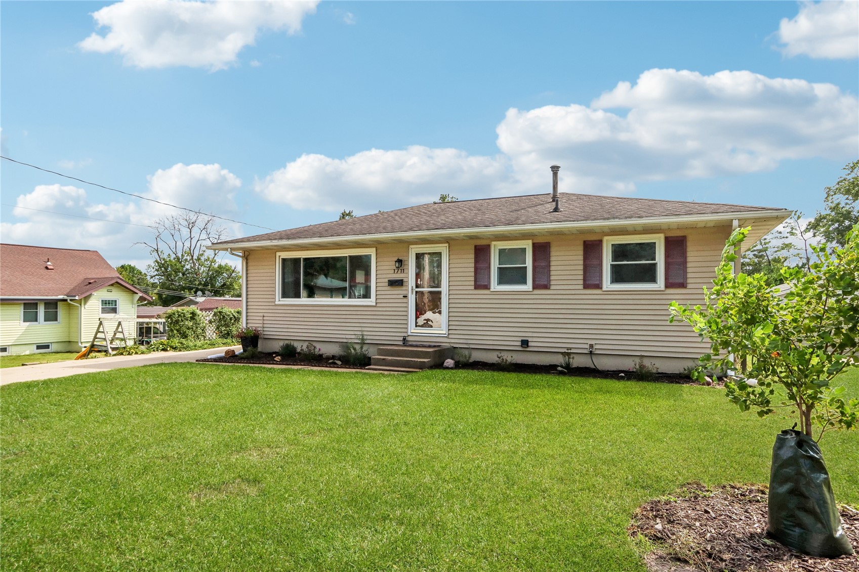 1711 34th Street NE Cedar Rapids IA 52402