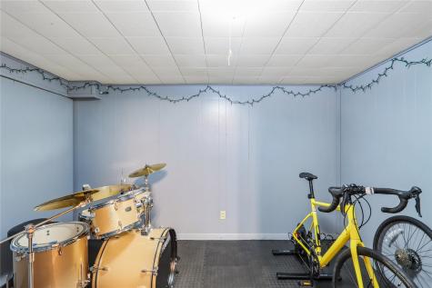 1711 34th Street NE Cedar Rapids IA 52402