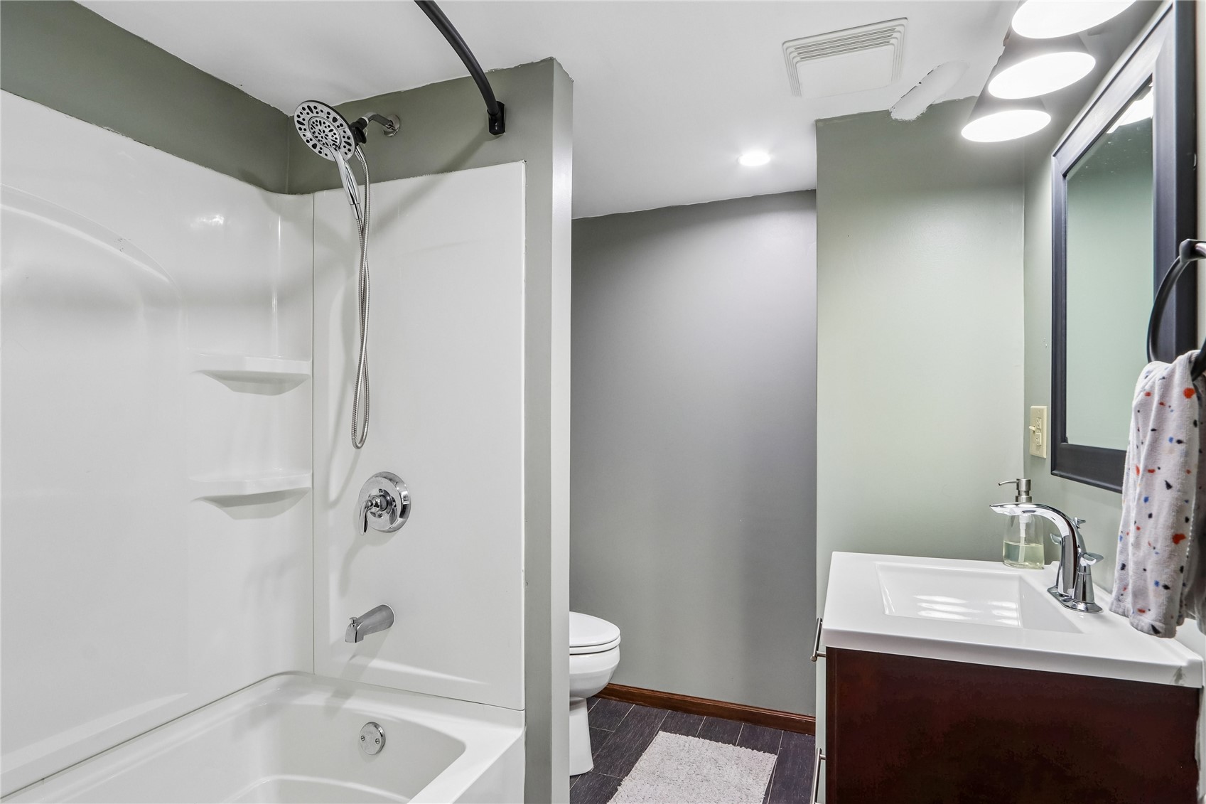 1711 34th Street NE Cedar Rapids IA 52402