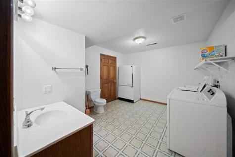 502 Plum Street Solon IA 52333
