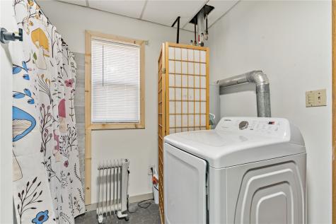 502 E Main Lisbon IA 52253