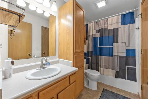 518 Tulip Court Tiffin IA 52340