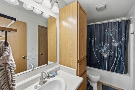 518 Tulip Court Tiffin IA 52340