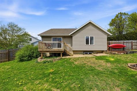 518 Tulip Court Tiffin IA 52340