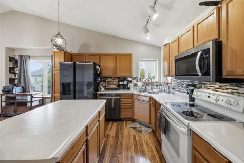518 Tulip Court Tiffin IA 52340