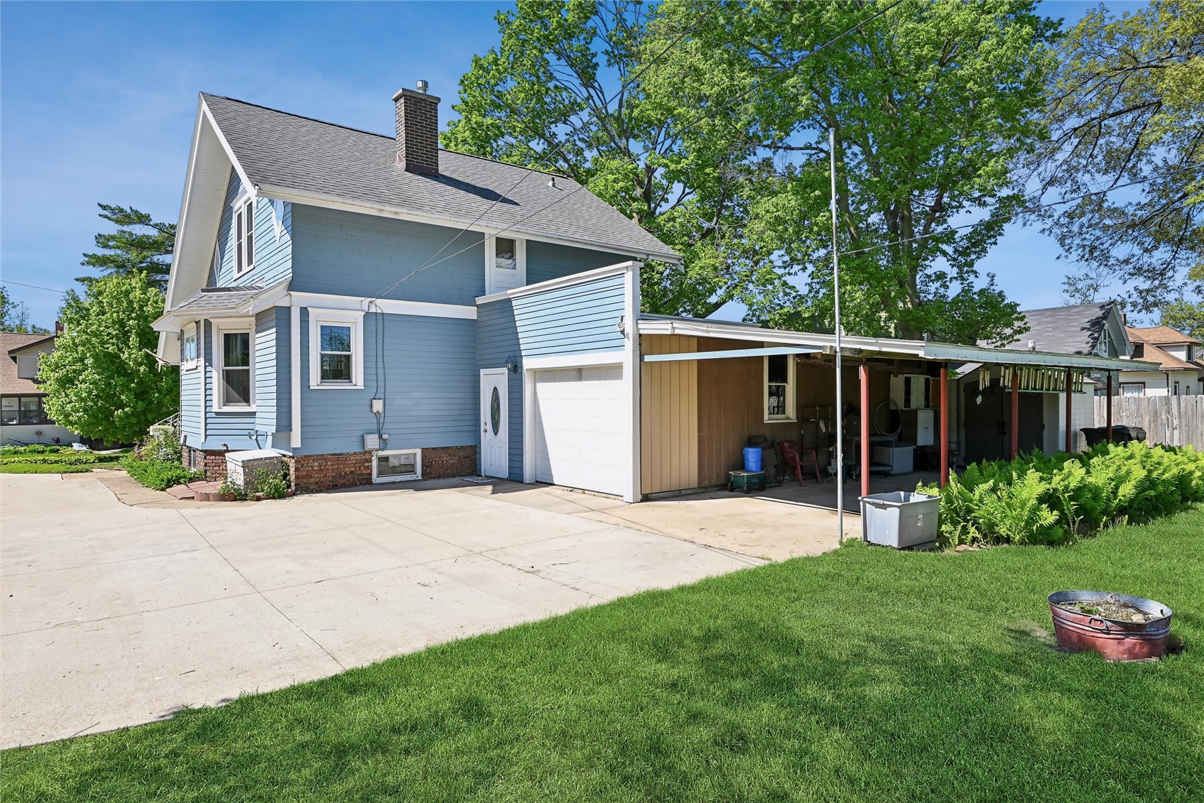618 32nd Street NE Cedar Rapids IA 52402