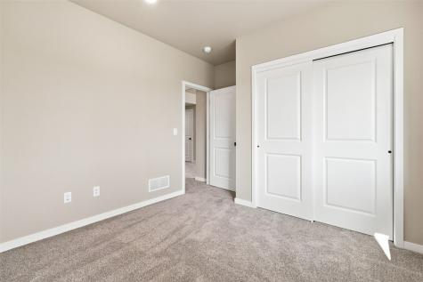 3048 Ridgeview Circle Coralville IA 52241