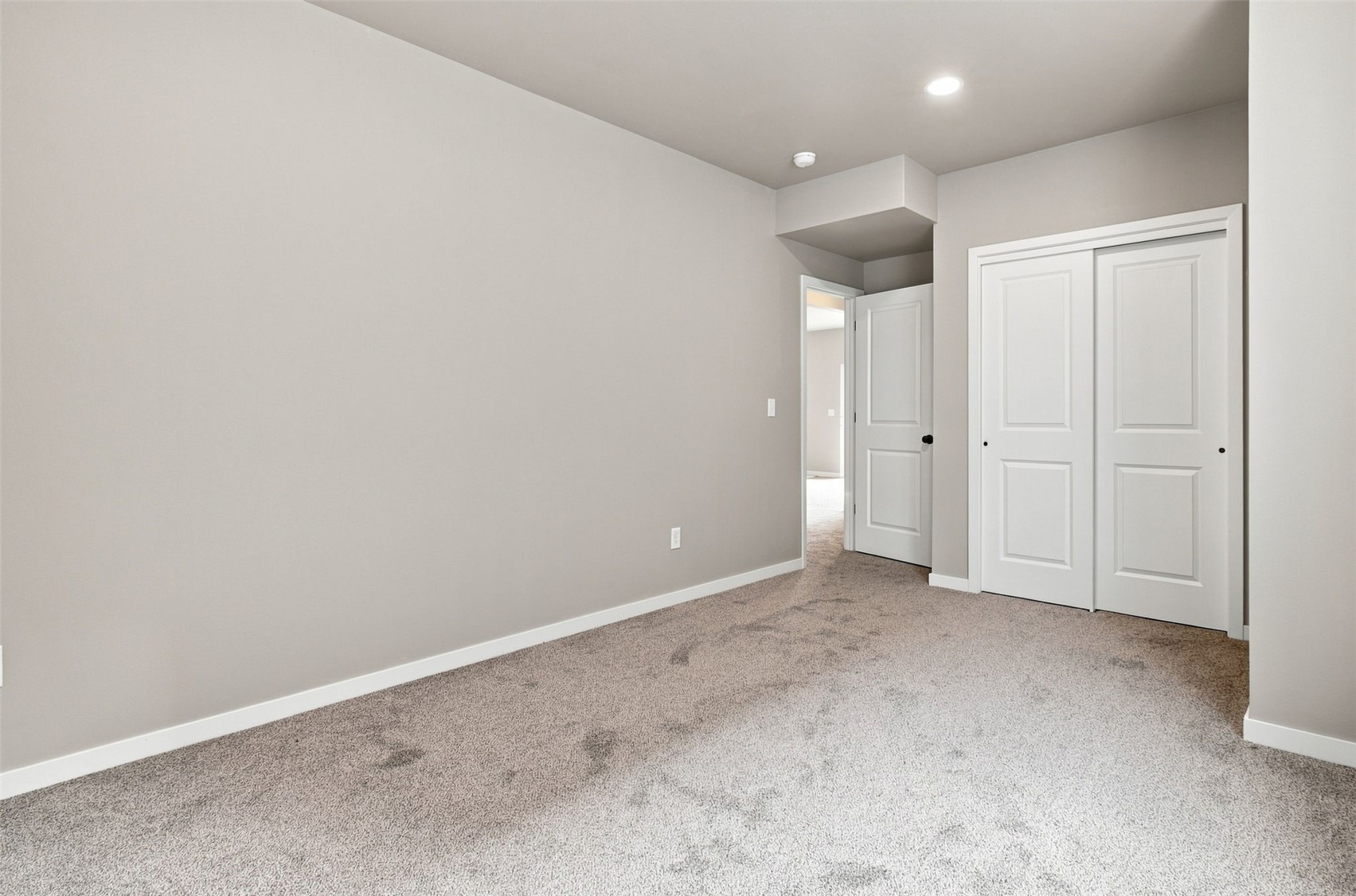 3048 Ridgeview Circle Coralville IA 52241