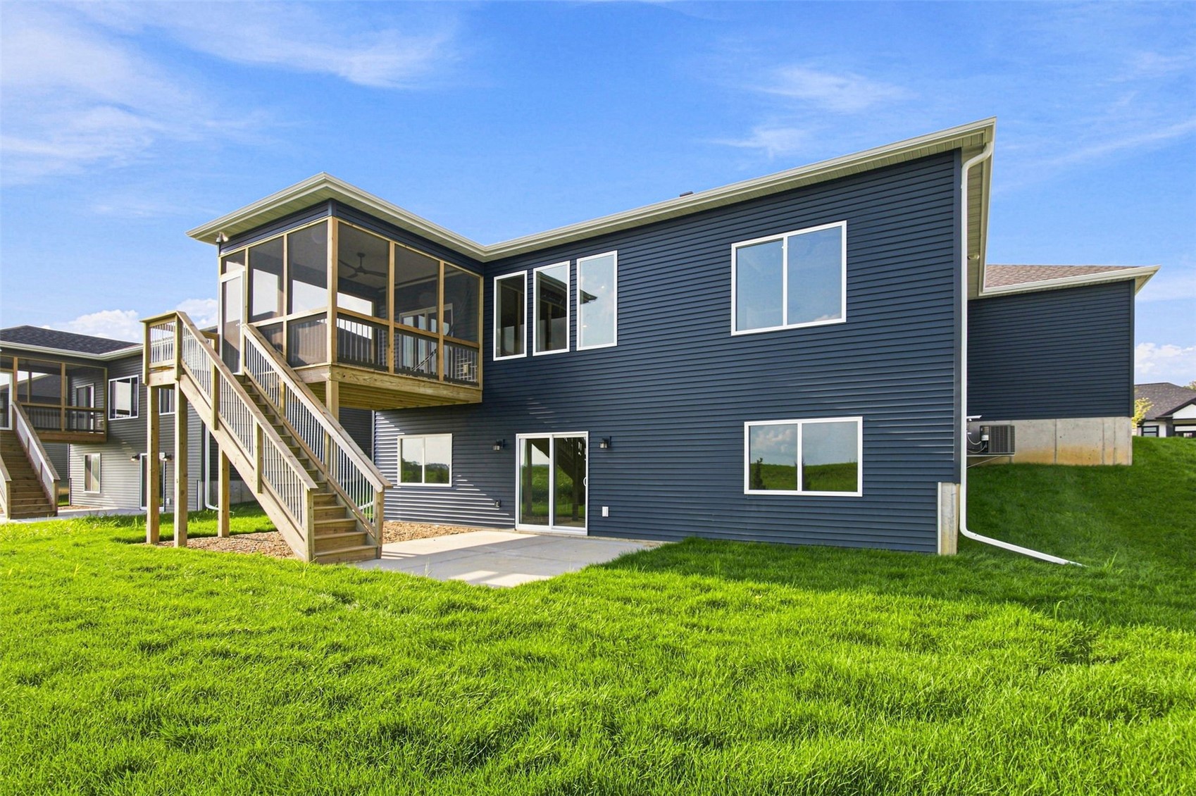 3048 Ridgeview Circle Coralville IA 52241