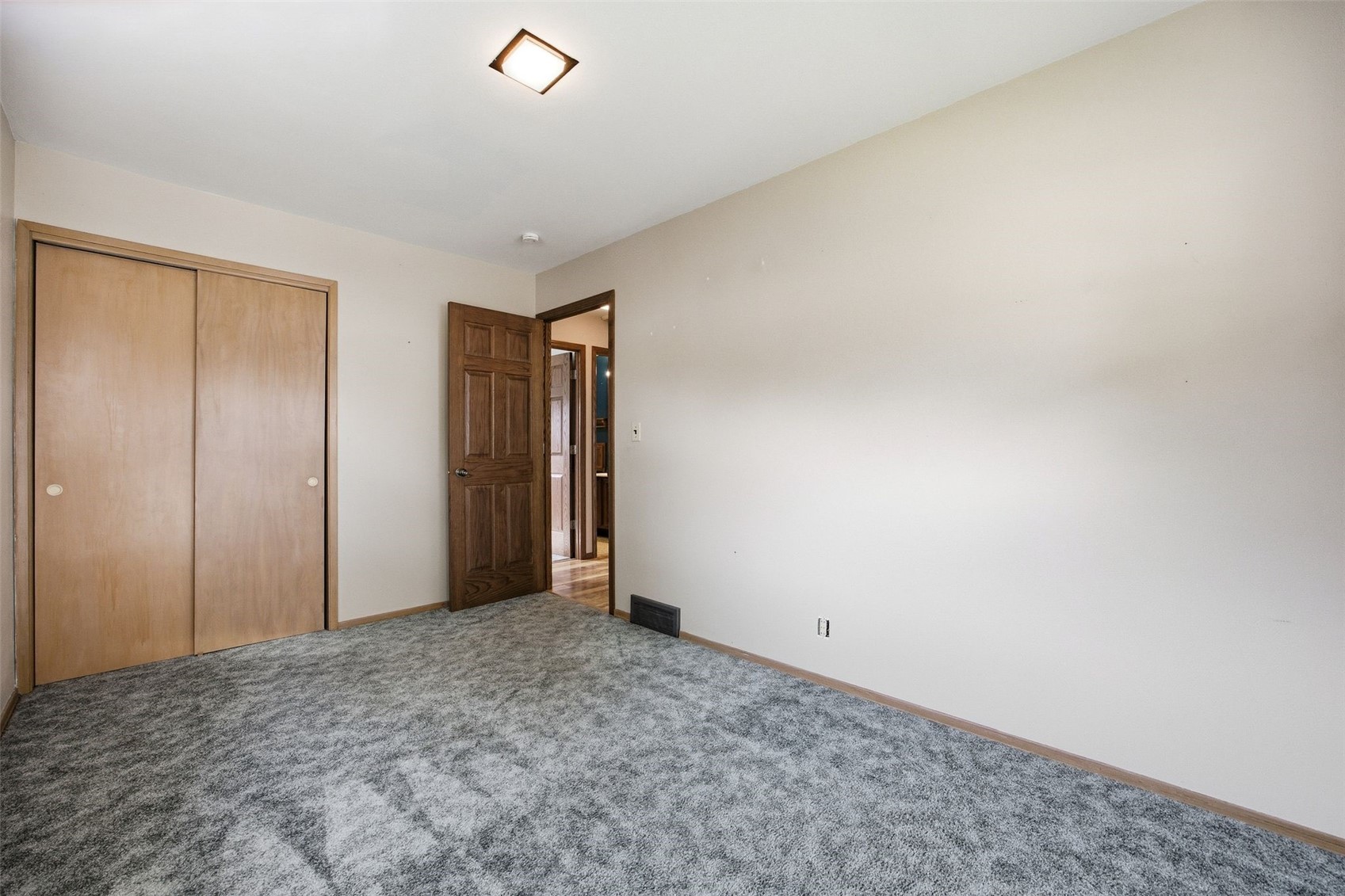 1643 Arizona Avenue NE Cedar Rapids IA 52402