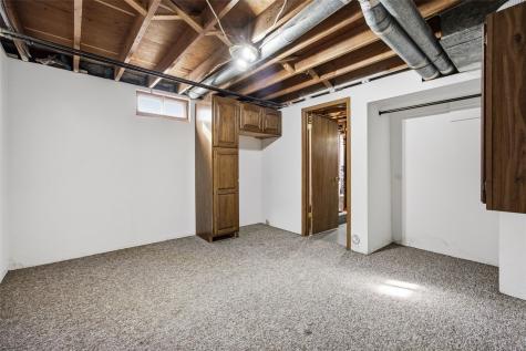 1643 Arizona Avenue NE Cedar Rapids IA 52402