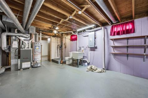 1643 Arizona Avenue NE Cedar Rapids IA 52402