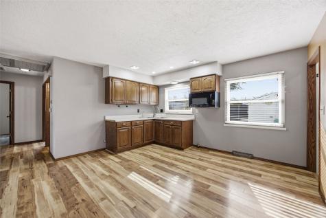 1643 Arizona Avenue NE Cedar Rapids IA 52402