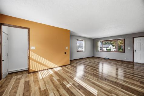 1643 Arizona Avenue NE Cedar Rapids IA 52402