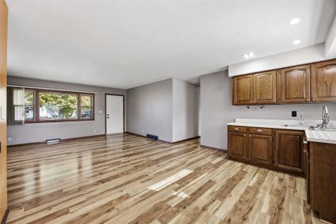 1643 Arizona Avenue NE Cedar Rapids IA 52402