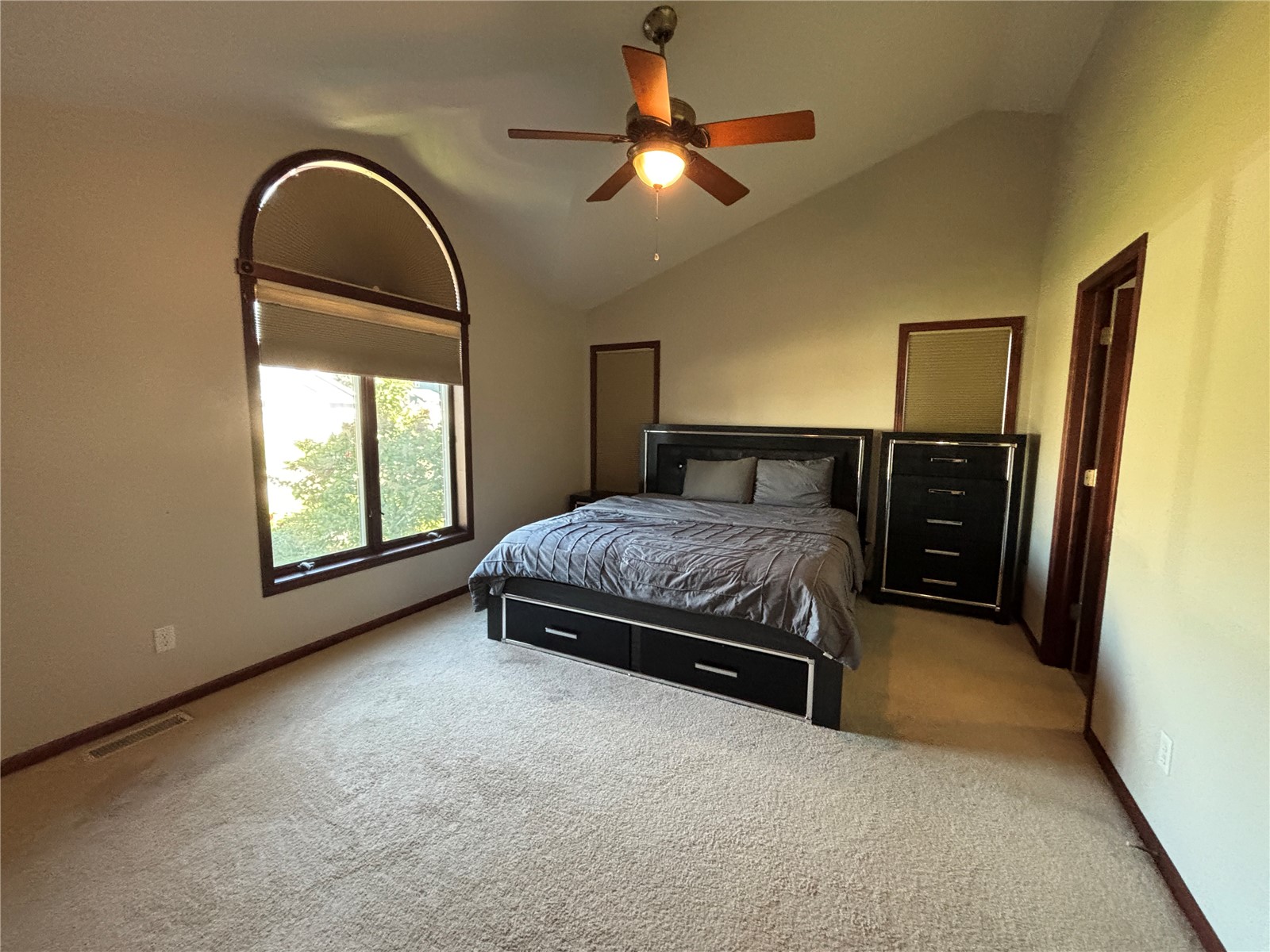 2395 Wolf Run Hiawatha IA 52233