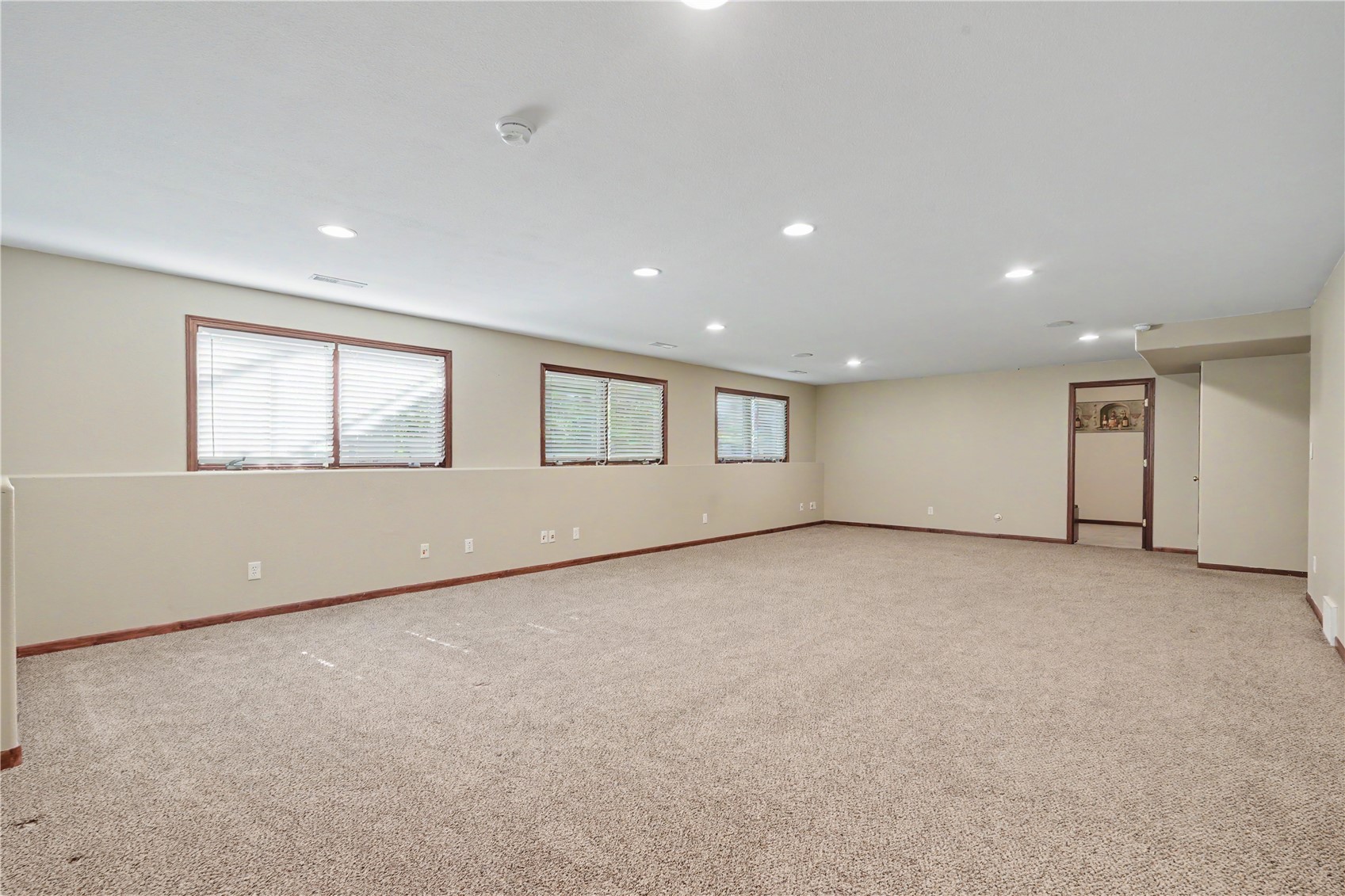 2395 Wolf Run Hiawatha IA 52233