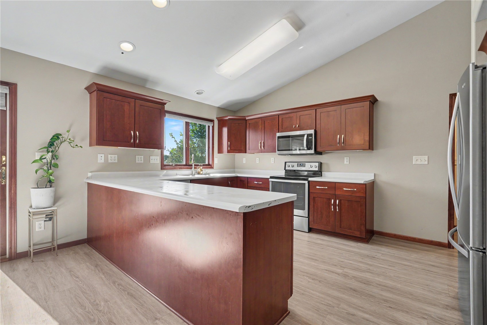 2395 Wolf Run Hiawatha IA 52233