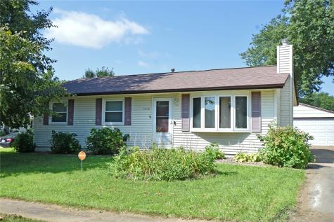 1612 Woodside Court NW Cedar Rapids IA 52405