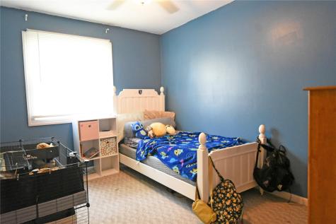 1612 Woodside Court NW Cedar Rapids IA 52405