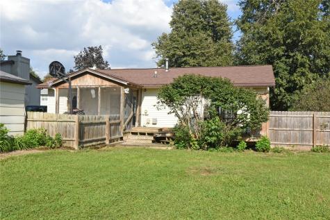 1612 Woodside Court NW Cedar Rapids IA 52405